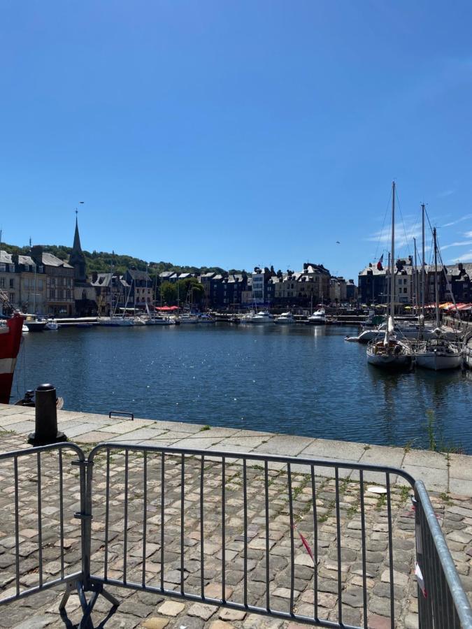 Le Ti Wi Studio En Plein Coeur Du Vieux Bassin Honfleur Luaran gambar