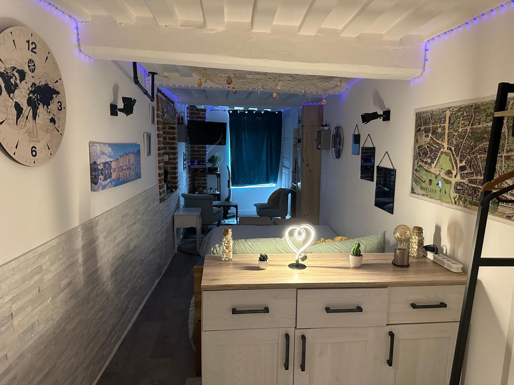 Le Ti Wi Studio En Plein Coeur Du Vieux Bassin Honfleur Luaran gambar